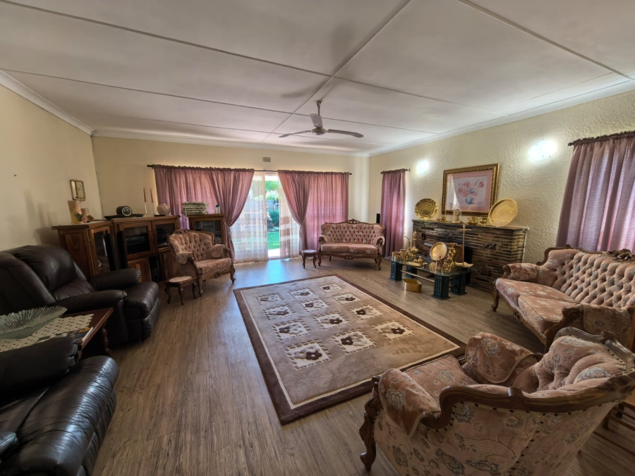 4 Bedroom Property for Sale in Parys Free State